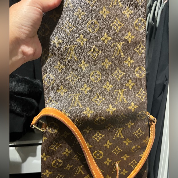 PRE LOVED Louis Vuitton Musette PM - Picture 12 of 12